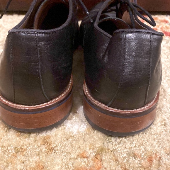 Men’s Johnston and Murphy black leather dress shoe in great condition - Picture 6 of 13